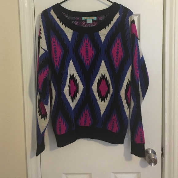 Sweater for the weather! Cute Print sweater. M.