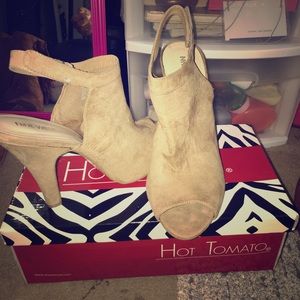 NINE WEST Sling Back Heels! Sz12