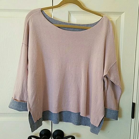 Victoria's Secret Tops - Victoria's Secret Kiss of Cashmere Top EUC