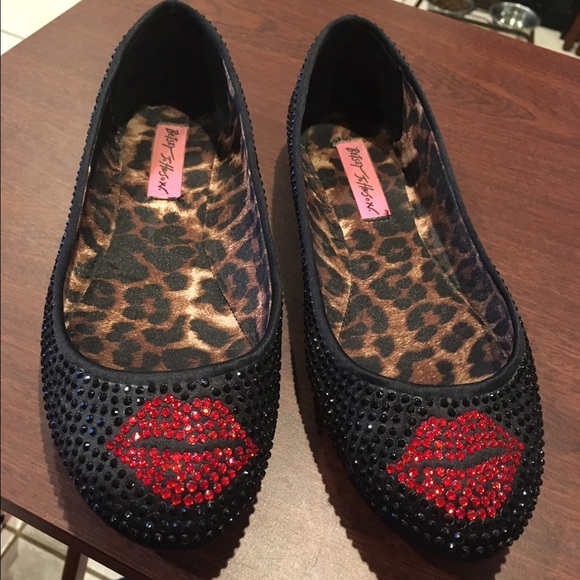 Betsey Johnson ballet flats sz 7
