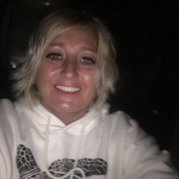 Meet your Posher, Lorraine