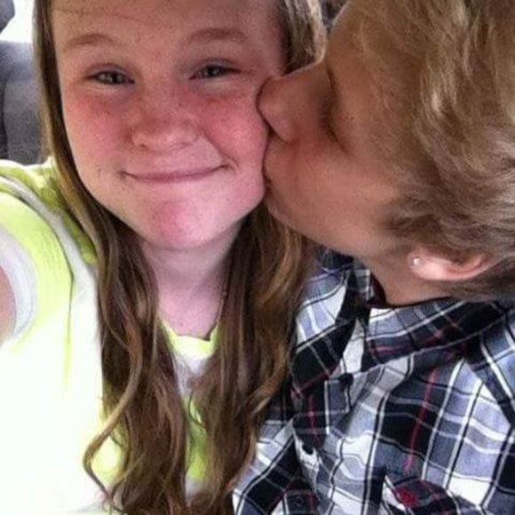 Meet your Posher, Tierra - Picture 1 of 1