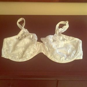 Bali Lace Bra Size 38D-Never Worn!