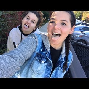 Meet your Posher, Carly