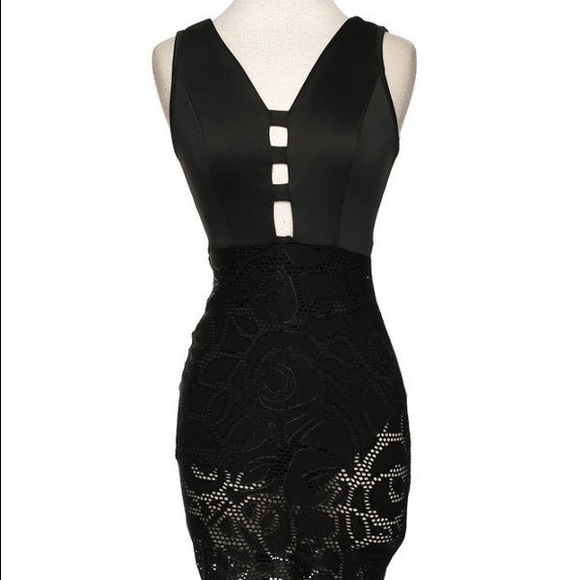 Kyani Lace Dress - Picture 3 of 4