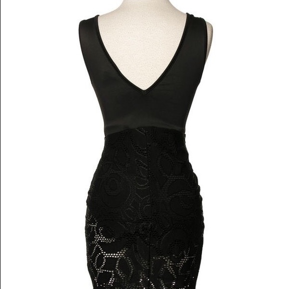 Kyani Lace Dress - Picture 4 of 4