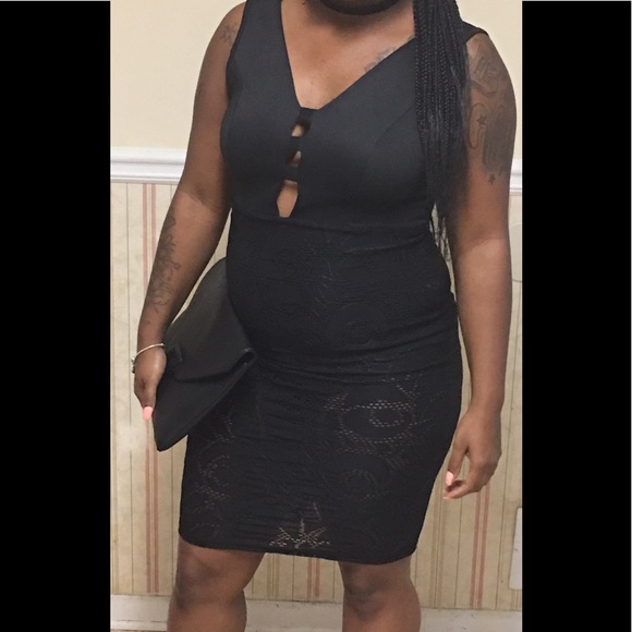 Kyani Lace Dress - Picture 2 of 4