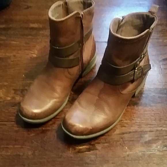 HOLDING FOR TRADE, DO NOT BUYEarth origins boots