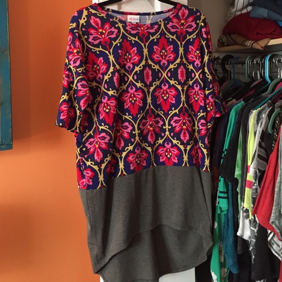 EUC LuLaRoe Two-tone XS Irma