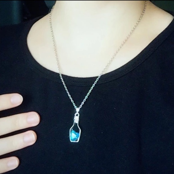 (J1) 🦄5 for $35🦄 Blue Heart Necklace - Picture 3 of 4