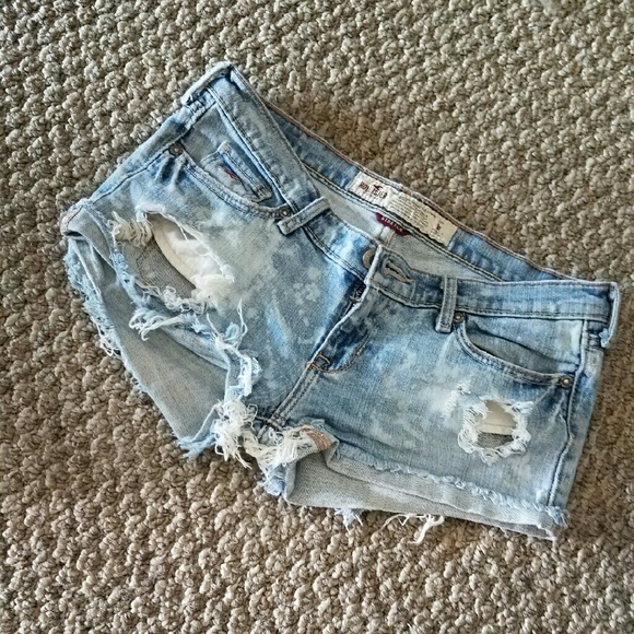 Hollister jean shorts distressed