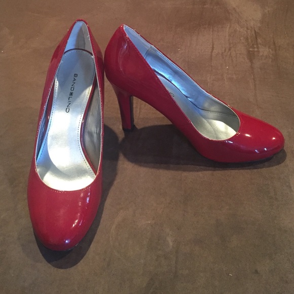 Red pumps