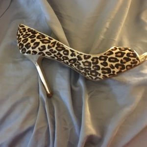 Enzo Angiolini cheetah peep toe