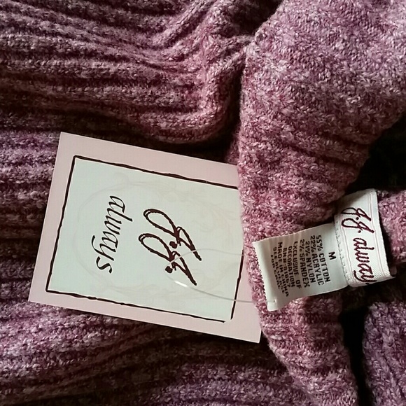 Rose Short Sleeved Sweater - Picture 3 of 3