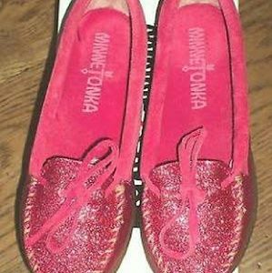 LITTLE Girls Minnetonka Slippers Toddler Sizes