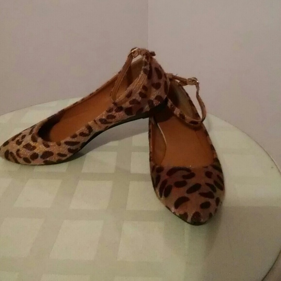 Gap leopard print pumps