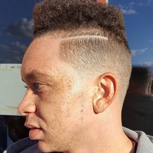 Meet your Posher, Tavias