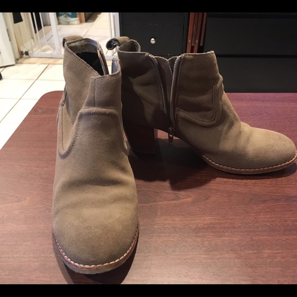 DV dolce vita camel suede ankle boots sz 7