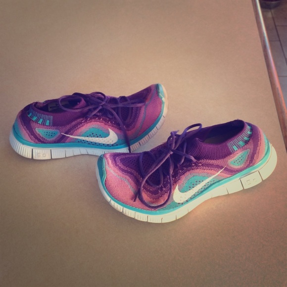 Nike free 5.0 women's running shoes. Size 7.5