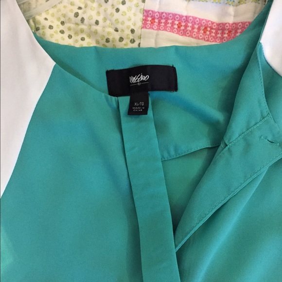 Color block work blouse - Picture 2 of 3