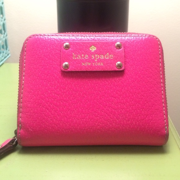 Small Kate Spade Leather Zip Wallet