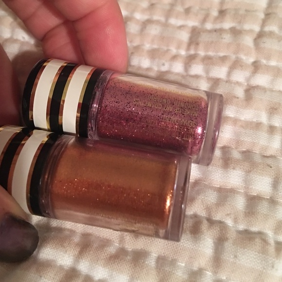 Two seasonal unused loose Mac shimmer eyeshadows😍