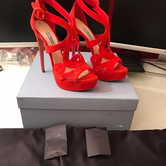Prada Red platform heels - Picture 1 of 4