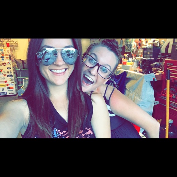 Meet your Posher, Christina - Picture 1 of 1