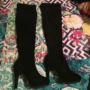 Knee Length Suede Black Heeled Boots