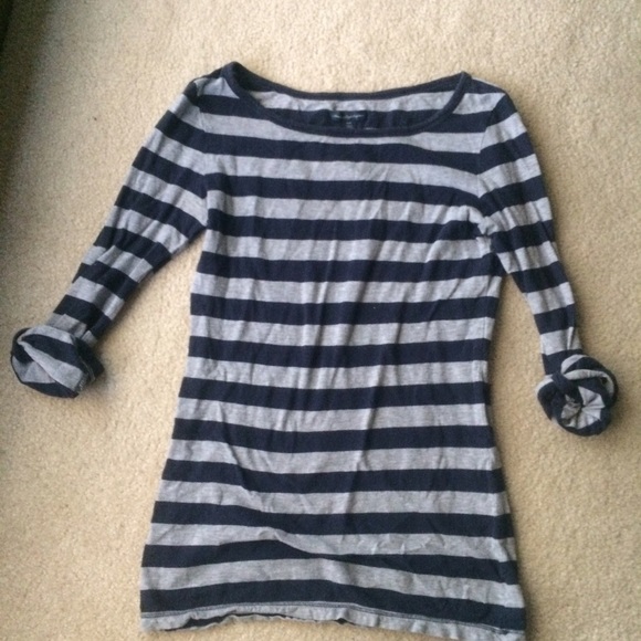 Stripped American eagle top