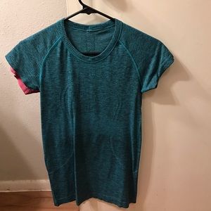 Lululemon top