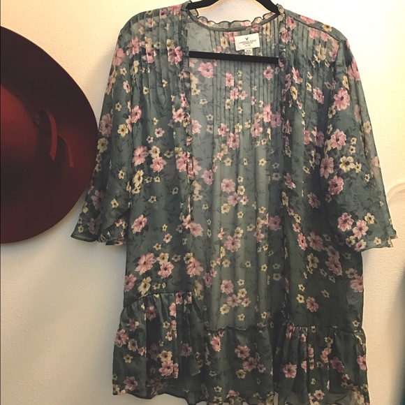 Dark blue green floral kimono. Fits Xs and S