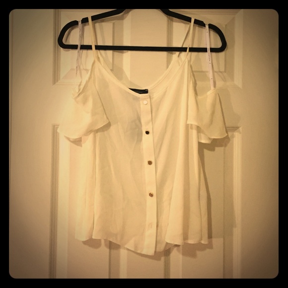 White cropped sleeve top