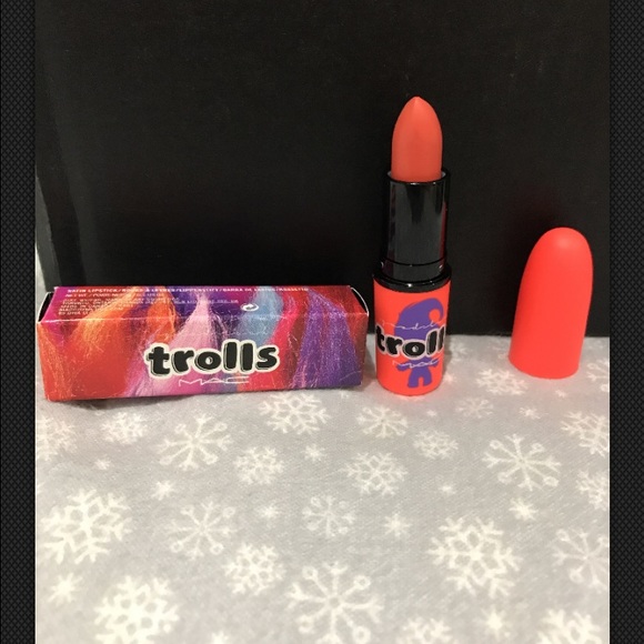 MAC Trolls Limited Lipstick in Sushi Kiss NWT
