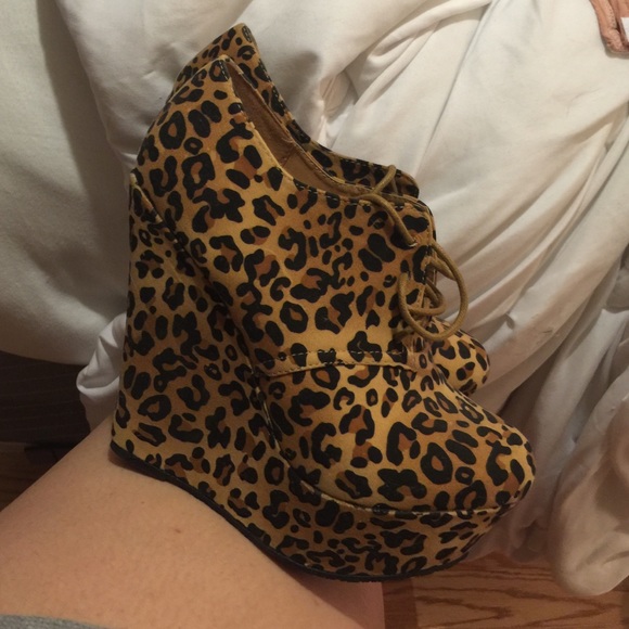 Roosts booties
