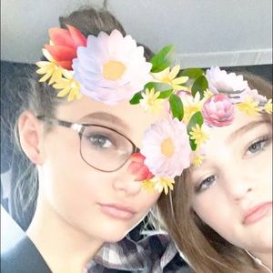 Meet your Posher, Chloe