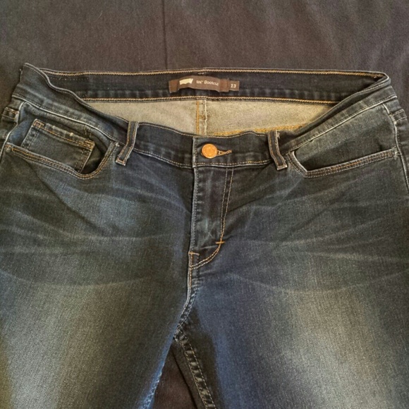 Levis 524 bootcut size 13