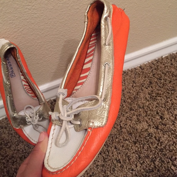 Shoes - Picture 2 of 4