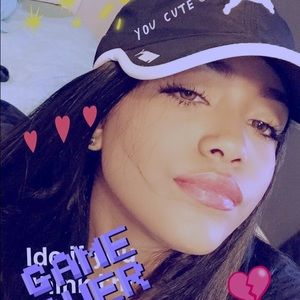 Meet your Posher, Stephania