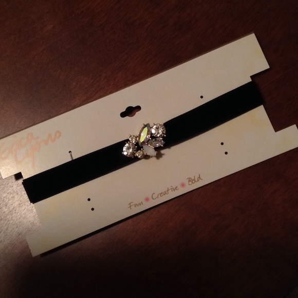 5/$20 Black Velvet Embellished Erica Lyons Choker