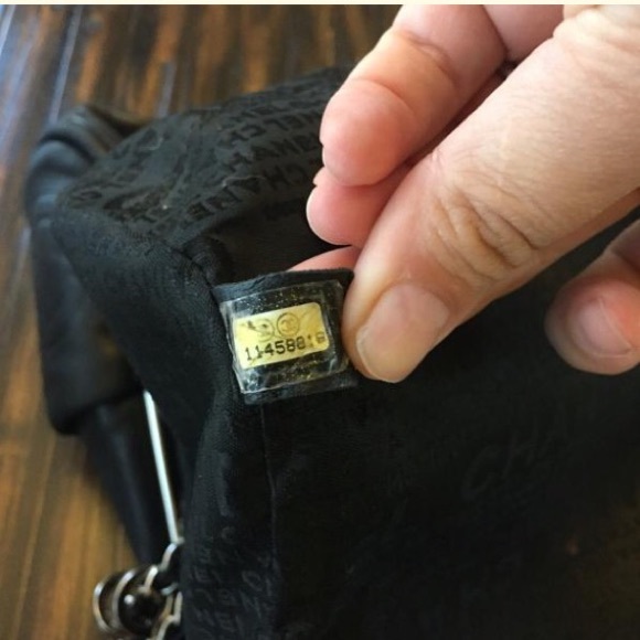 Chanel shoulder bag - Picture 4 of 4