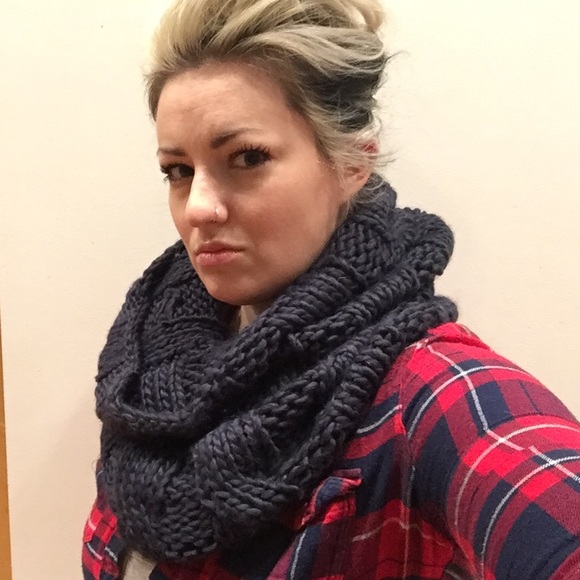 Navy infinitely scarf Aerie woven snood SO SOFT! - Picture 2 of 4