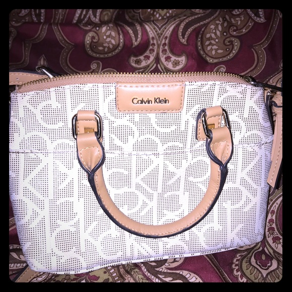 Calvin klein shoulder bag