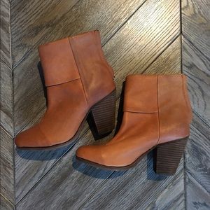 Amazing, new Rag and Bone Newbury Boots!  Size 5
