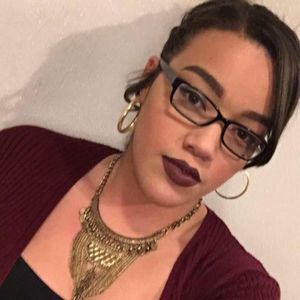 Meet your Posher, Edith