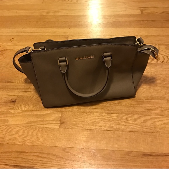 Michael kors purse