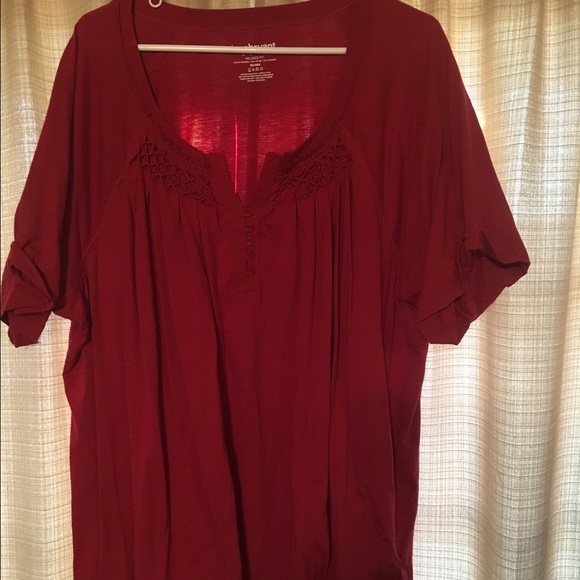 Red Lane Bryant Tee size 26/28