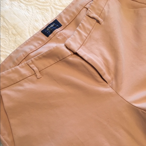 NWOT Old Navy Mid-Rise Harper trouser ankle pants.