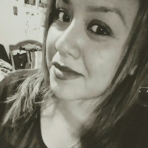 Meet your Posher, Adriana