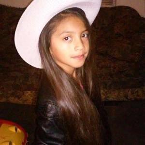Meet your Posher, Mayra